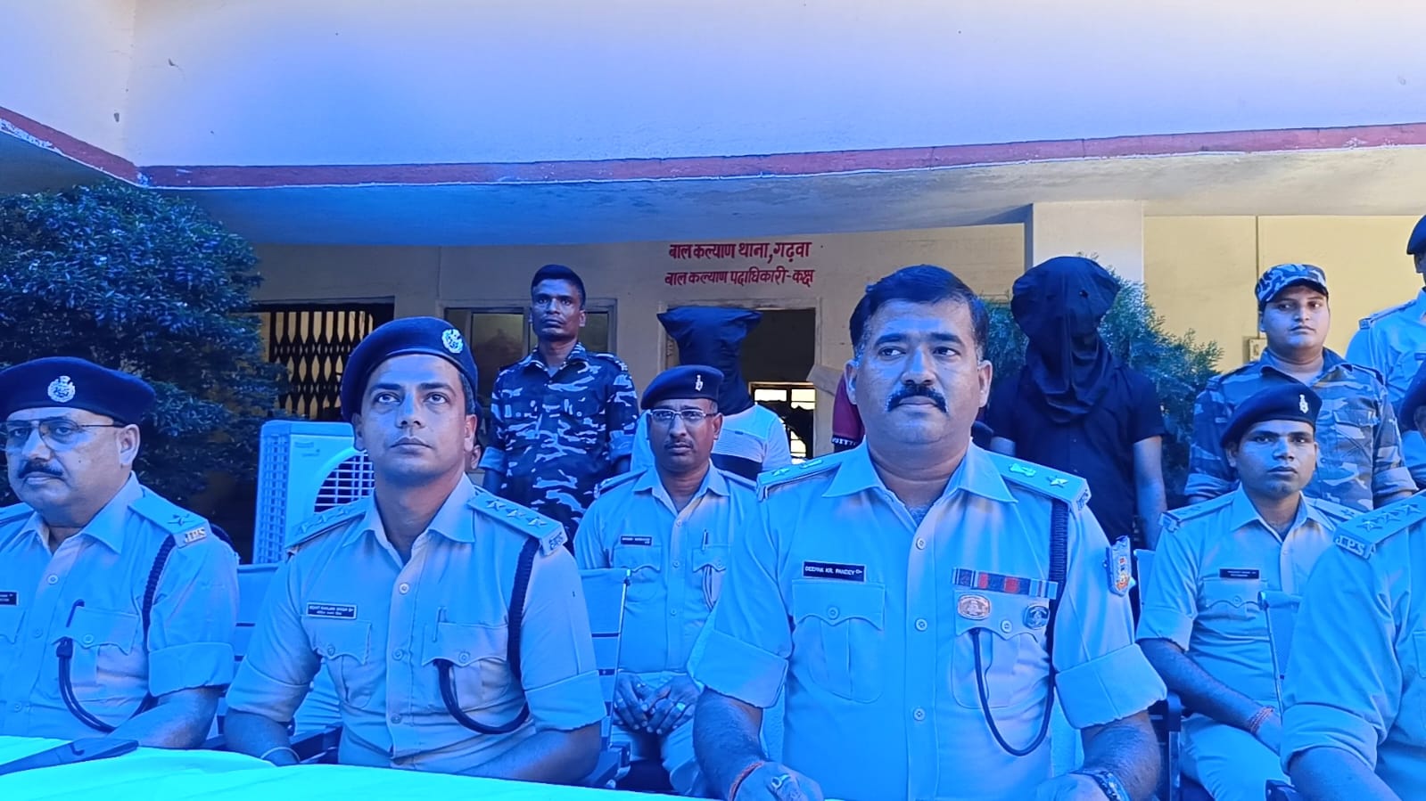 फोरलेन ओवर ब्रिज लूट कांड का पुलिस ने किया उद्भेदन, एक नाबालिक समेत चार गिरफ्तार, सभी गढ़वा,ब्लॉक कॉलोनी के