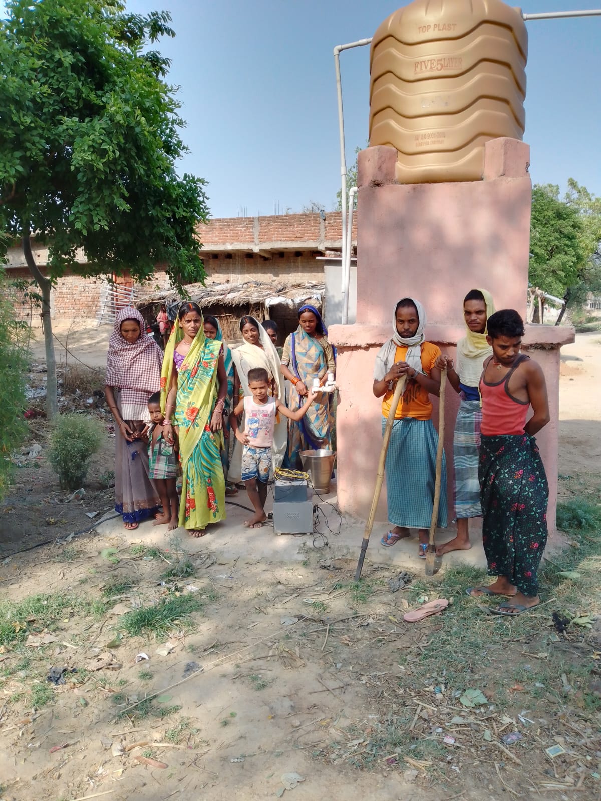 कार्यपालक पदाधिकारी के आश्वासन के बावजूद  नहीं बना मुसहर टोला का जलमिनार