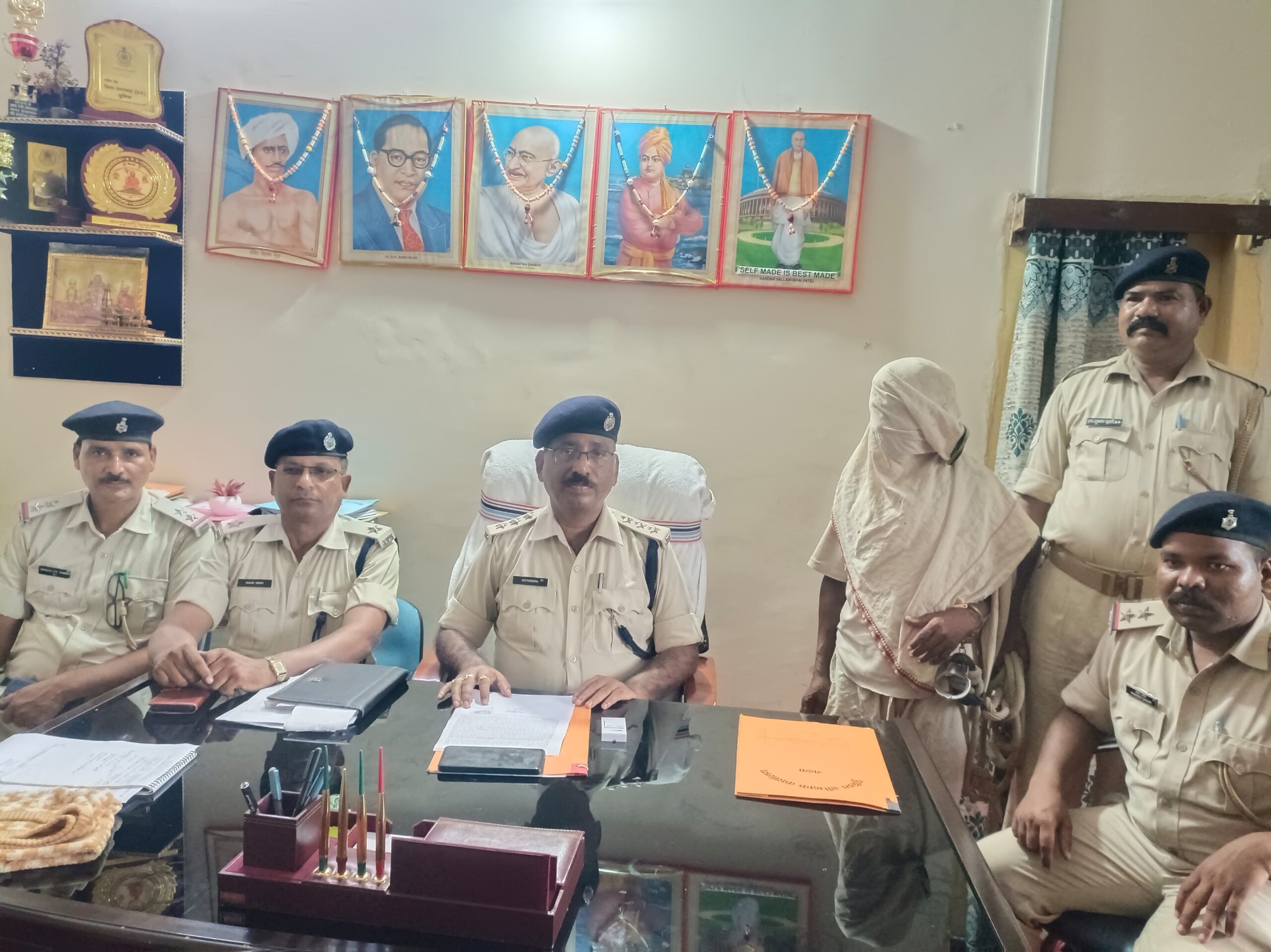 धान के खेत में मिली महिला की लाश के मामले का पुलिस ने किया खुलासा, भसुर और गोतनी को पुलिस ने किया गिरफ्तार