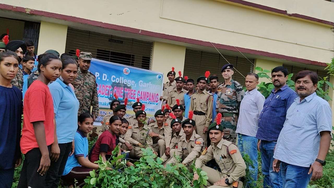 एसपीडी कॉलेज में वन ट्री वन कैडेट कार्यक्रम के तहत वृक्षारोपण