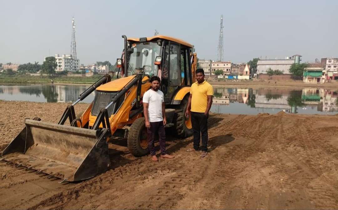 छठ महापर्व के लिए जागृति क्लब का सफाई अभियान, दानरो नदी को सुसज्जित करने की तैयारी