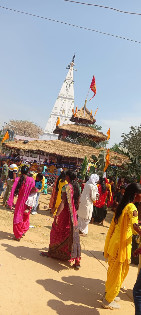 मझिआंव में नौ कुण्डीय गायत्री महायज्ञ हवन के साथ संपन्न, शांतिकुंज टोली को दी गई विदाई