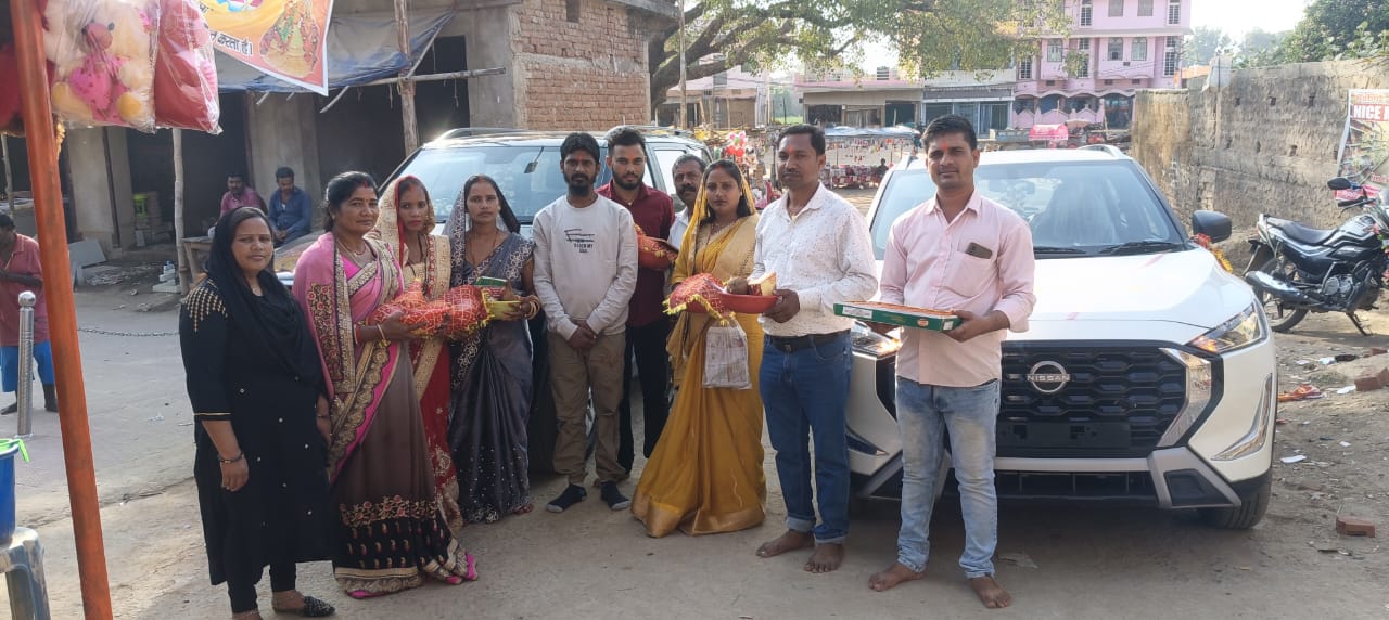 भूपेंद्र चौधरी ने एक साथ दो गाड़ियों की पूजा, 201 गरीब बेटियों की शादी का किया ऐलान