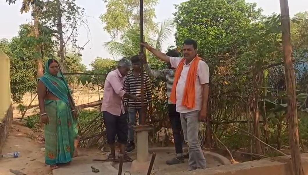पेयजल संकट दूर करने को मकरी पंचायत में 11 चापाकलों की मरम्मत, विकास की दिशा में कई योजनाएं तैयार