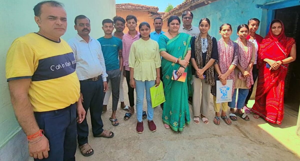 भवनाथपुर प्लस टू स्कूल का टोला टैगिंग अभियान: डोर-टू-डोर नामांकन से छीजन दर रोकने की पहल