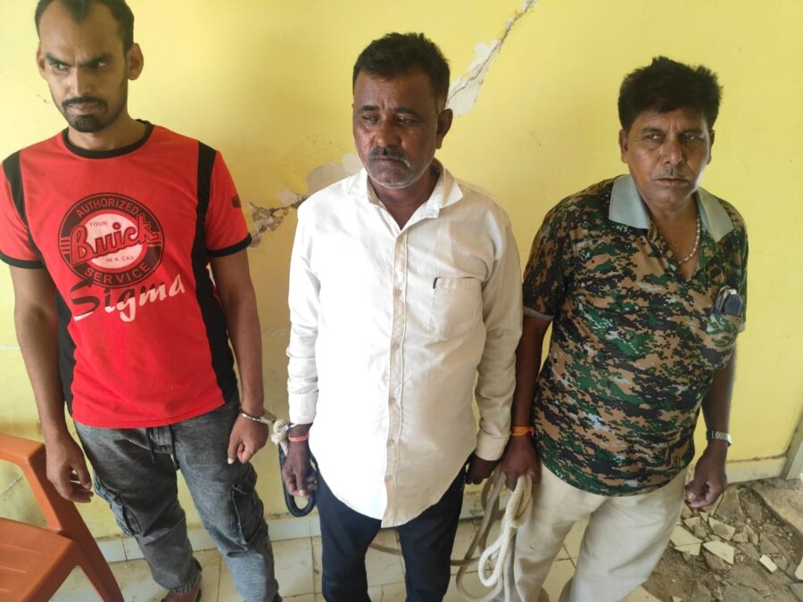 पुलिस ने दो वारंटियों को किया गिरफ्तार, भेजा गया जेल