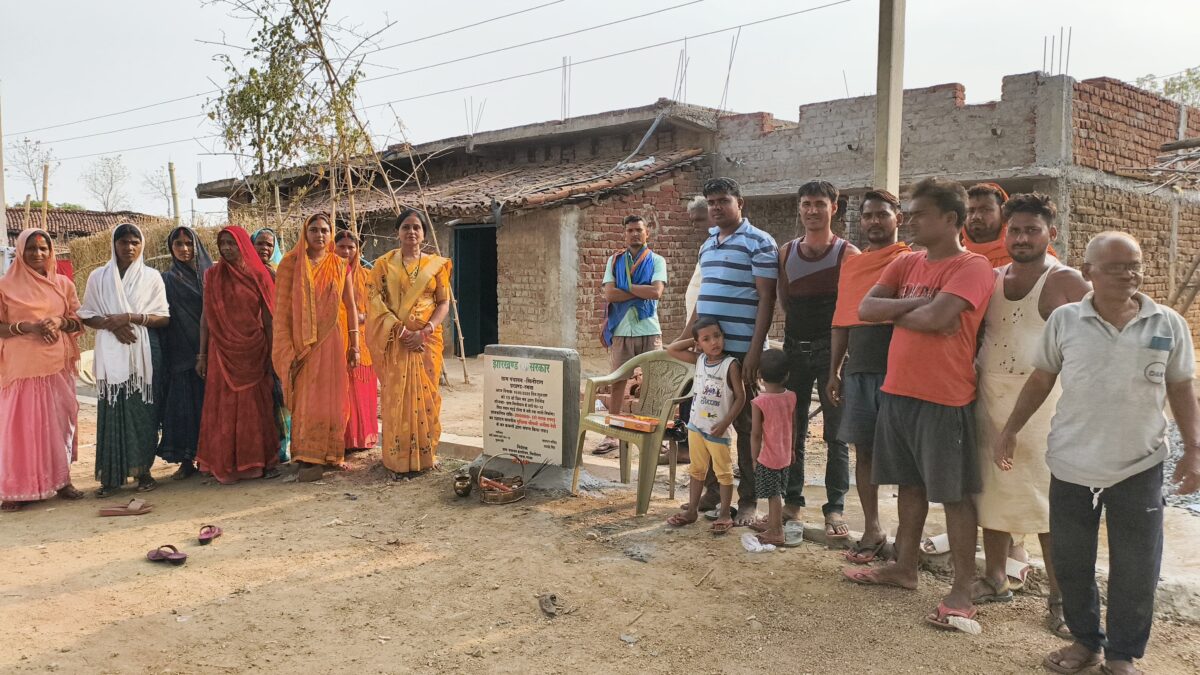 वार्ड 12 में नाली निर्माण कार्य का शुभारंभ, कीचड़ से मिलेगी राहत
