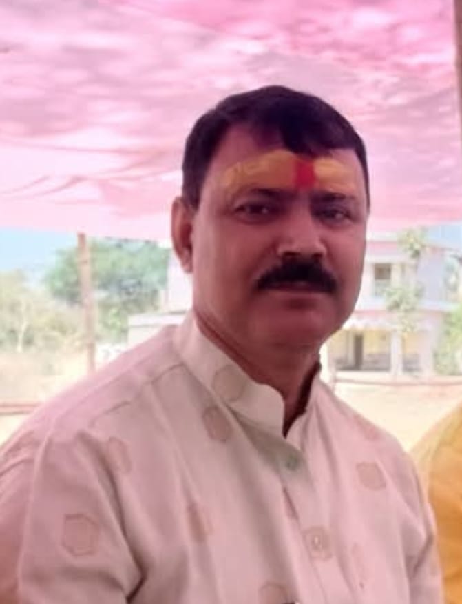 पलामू वासियों को गर्मी से बचना है तो हर एक व्यक्ति को पेड़ लगाना होगा।मुखिया अनुज त्रिपाठी
