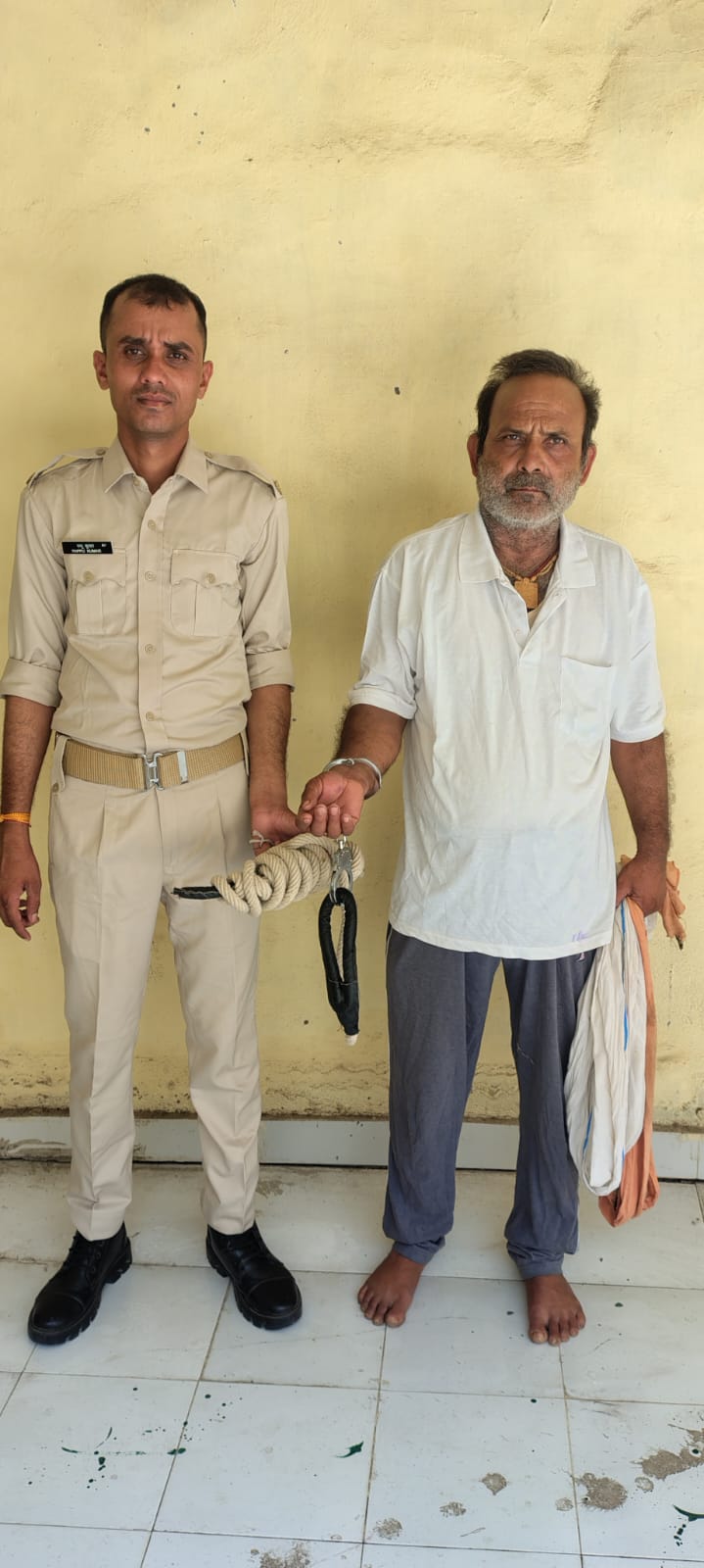 पत्नी की शिकायत पर आरोपी पति गिरफ्तार, गढ़वा जेल भेजा गया