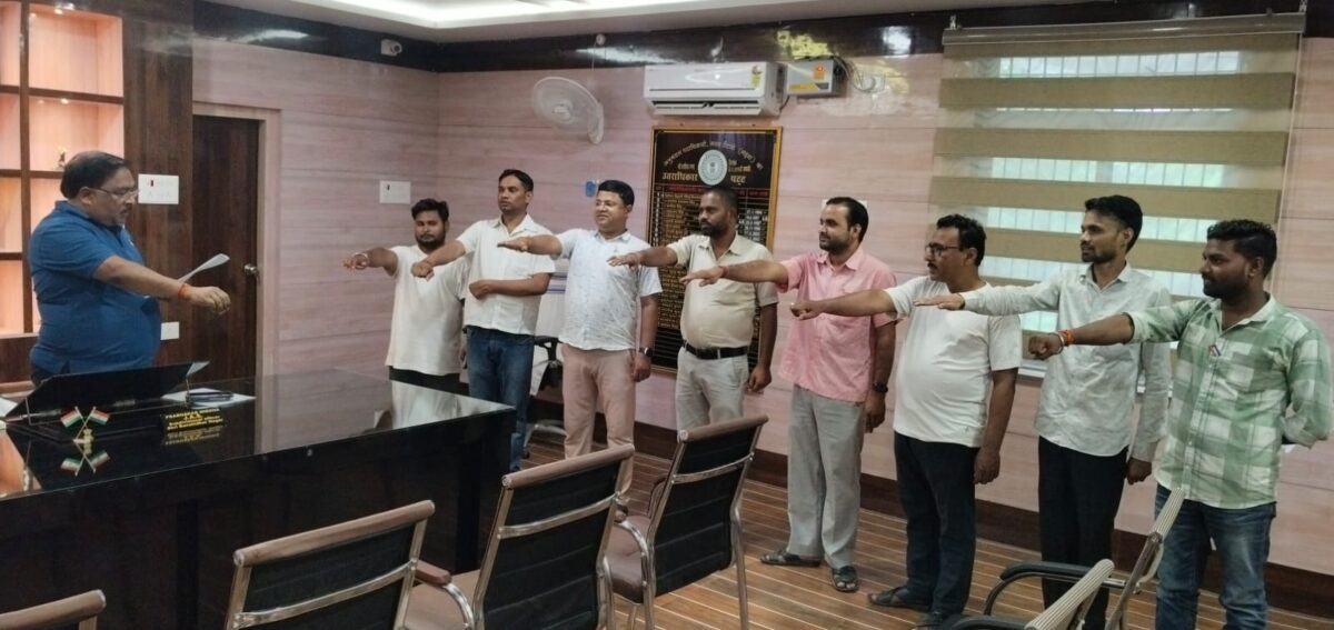 विश्व तंबाकू निषेध दिवस पर एसडीओ ने दिलाई तंबाकू त्यागने की शपथ