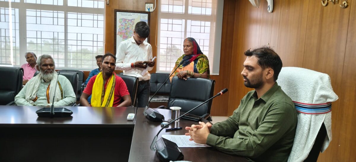 जनता दरबार में उपायुक्त ने सुनी आमजनों की समस्याएं, त्वरित समाधान का दिया निर्देश