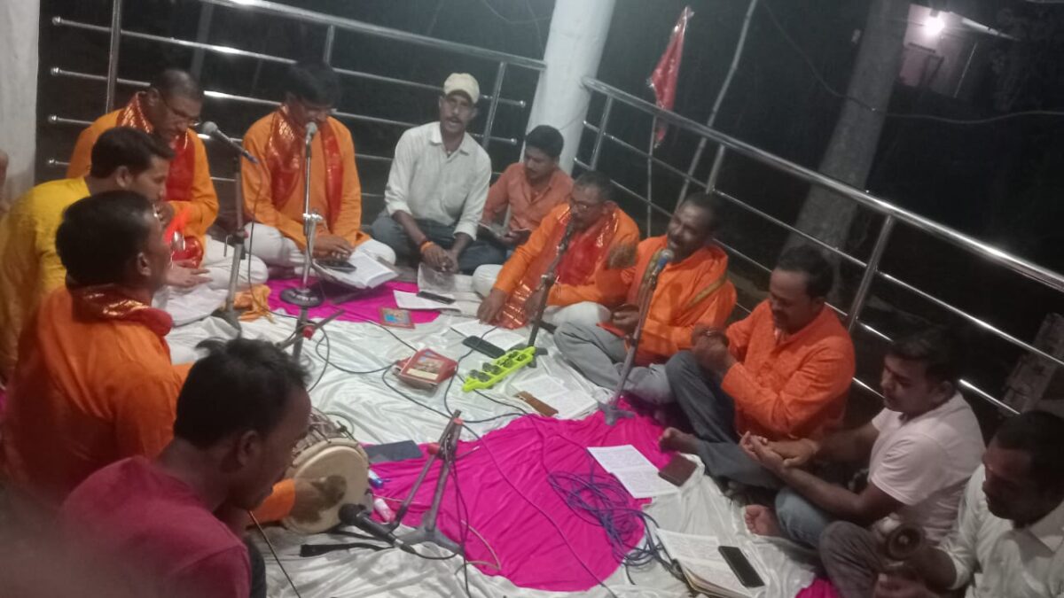 रेजो गांव में शिव मंदिर प्रांगण में आयोजित हुआ संगीतमय सुंदरकांड पाठ