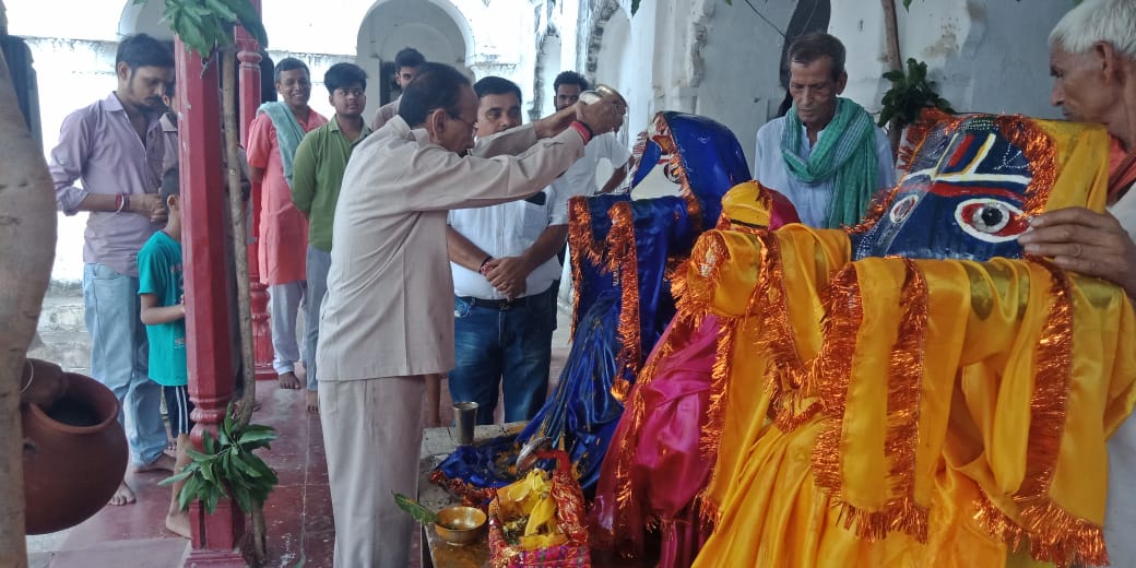 उपायुक्त ने रंका और भंडरिया प्रखंड का किया निरीक्षण, जनकल्याण योजनाओं की जानी स्थिति