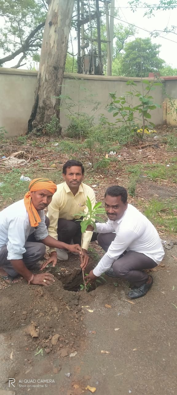जन्मदिन पर पौधारोपण कर दिया पर्यावरण संरक्षण का संदेश