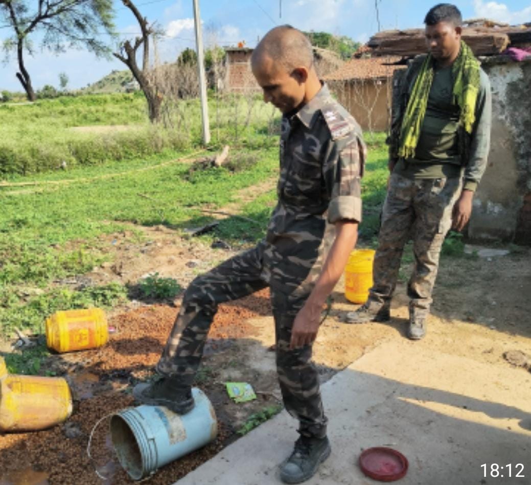 पीपरा पुलिस ने अवैध शराब भट्ठी को किया ध्वस्त, धंधेबाज फरार