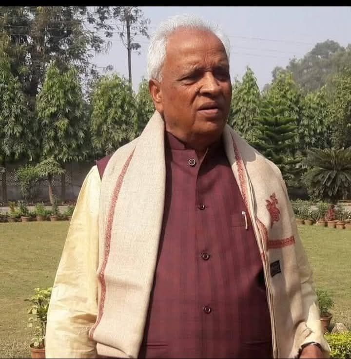 राजनीति के पुरोधा ददई दुबे को कांडी ने दी नम आंखों से विदाई