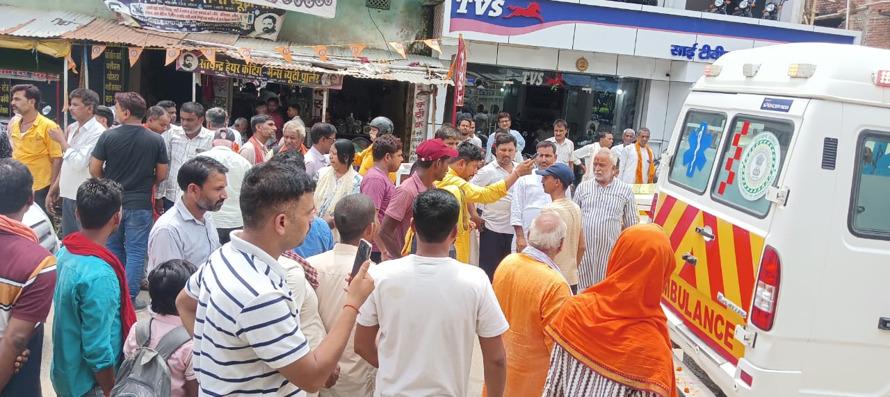 ददई दुबे के पार्थिव शरीर के अंतिम दर्शन को उमड़ा जनसैलाब