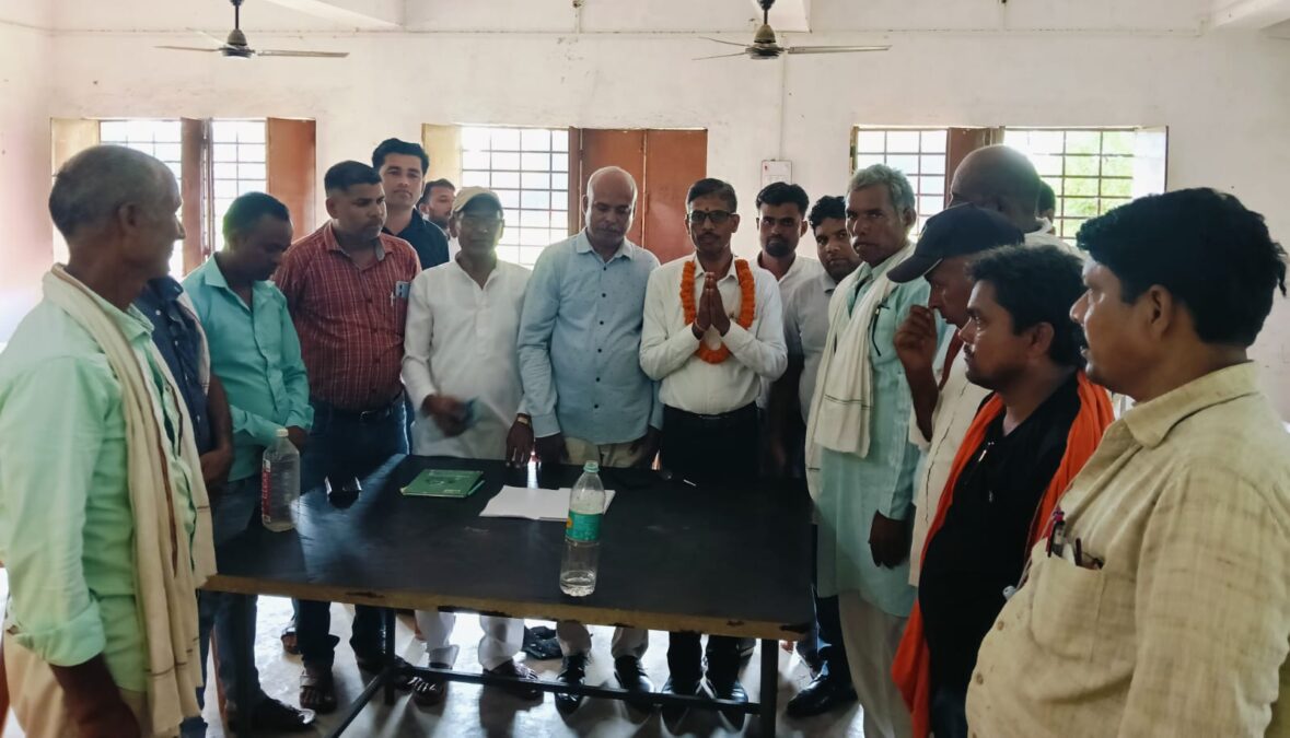 मेराल में यादव महासभा का पुनर्गठन, राम बच्चन यादव को सौंपी गई कमान