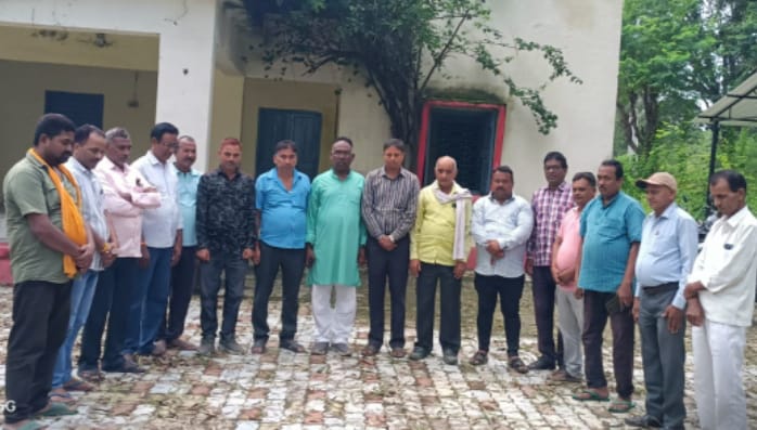 श्री बंशीधर नगर में झारखंड आंदोलनकारियों ने दिशोम गुरु को दी श्रद्धांजलि