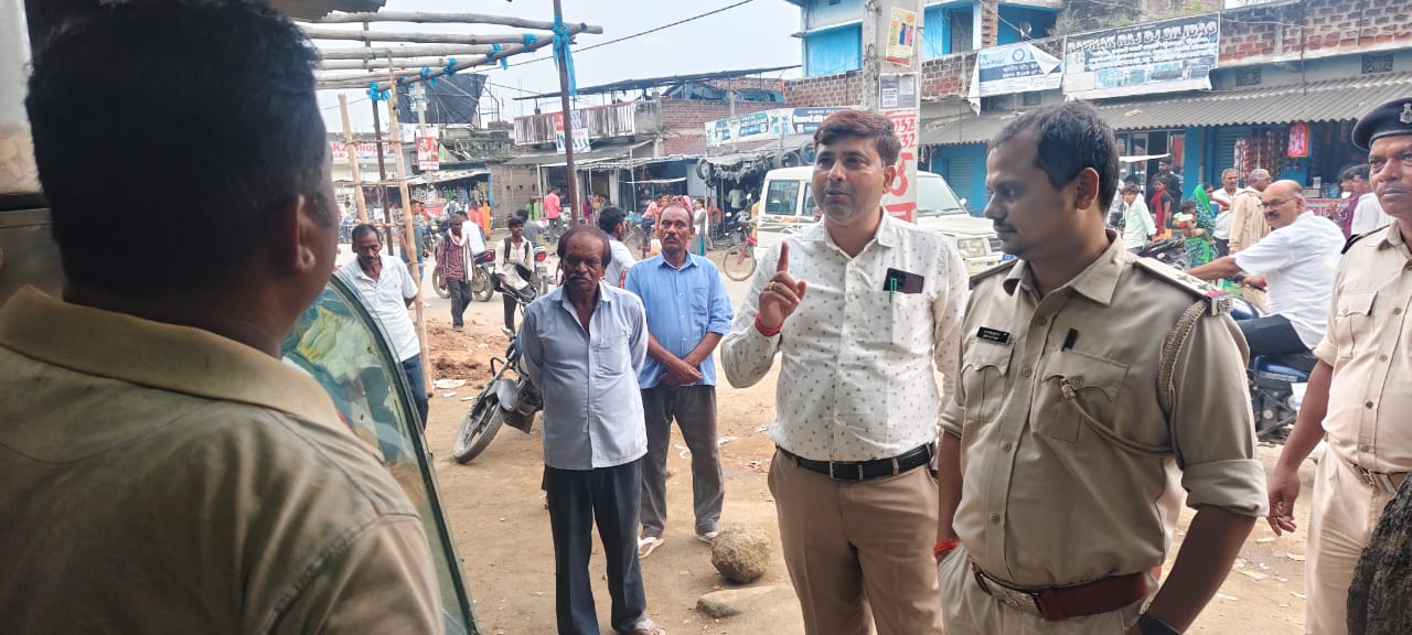 रक्षाबंधन को लेकर बाजारों में चहल-पहल, नकली मिठाइयों पर प्रशासन की कड़ी नजर