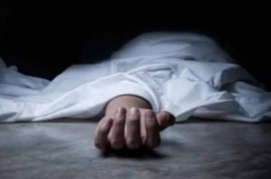 घर से मोबाइल बनवाने निकले व्यक्ति की ट्रेन की चपेट में आकर मौत।