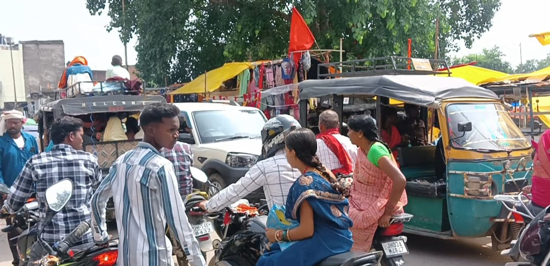 मझिआंव-बरडीहा में धूमधाम से मनाया गया रक्षाबंधन