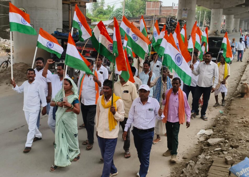 मेराल में हर घर तिरंगा जागरूकता यात्रा, गूंजे देशभक्ति के नारे