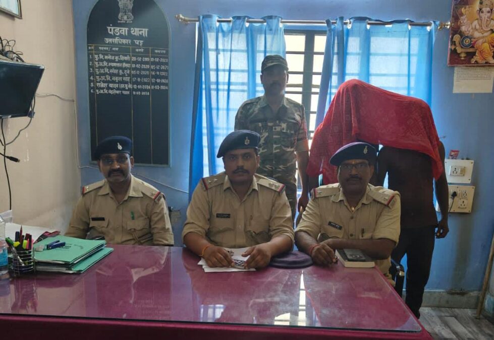 चोरी की मोटरसाइकिल के साथ दो चोर गिरफ्तार,भेजे गए जेल