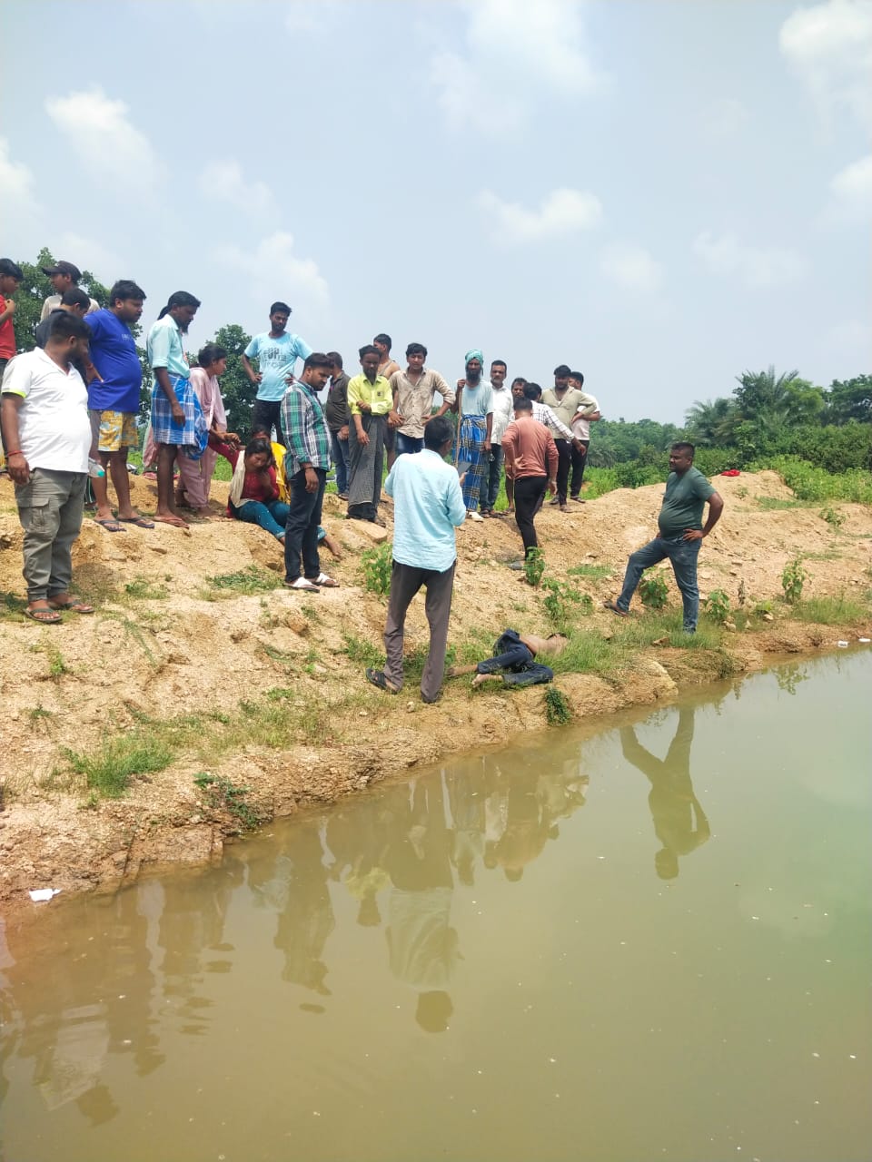 डोभा में डूबने से किशोर  की मौत