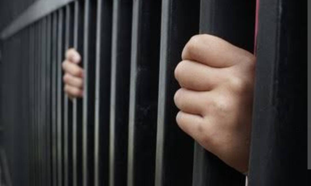 सोने का लॉकेट चोरी करने वाला चोर गिरफ्तार भेजा गया जेल