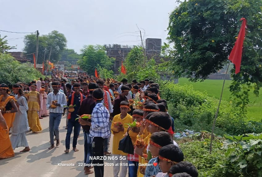 मझिआंव और बरडीहा में नवरात्रि पर भव्य कलश यात्रा, श्रद्धालुओं में दिखा उत्साह