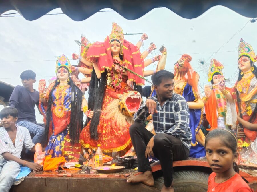 प्रतिमा विसर्जन के साथ शांति व सौहार्द के माहौल में संपन्न हुआ शारदीय नवरात्रि उत्सव