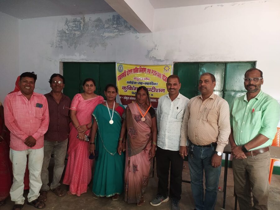 बंशीधर नगर में कुकिंग प्रतियोगिता का आयोजन