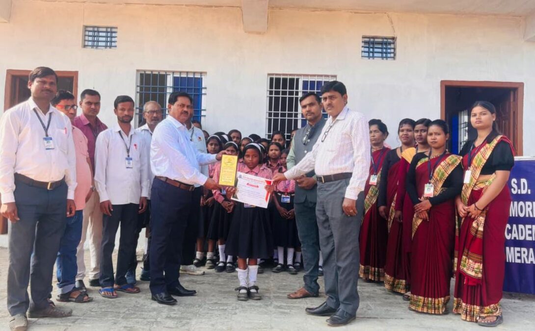 सिलेबस की विषयों के साथ-साथ विद्यालय में प्रतियोगी परीक्षा की कराई जाती है तैयारी:- ब्रजेश कुमार मिश्र