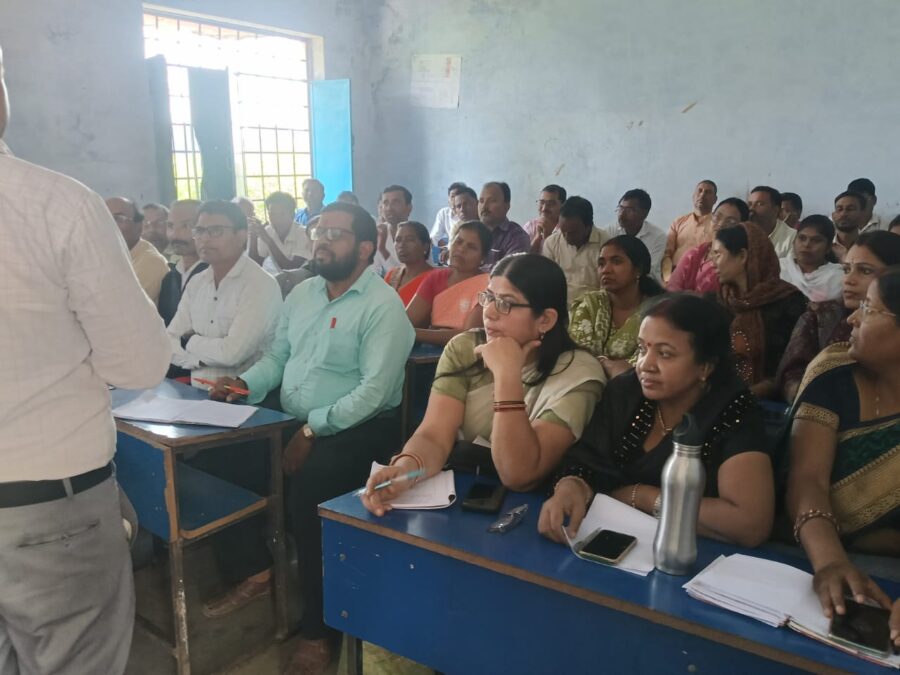 कुष्ठ रोग खोज अभियान को सफल बनाने के लिए शिक्षकों को दी गई एकदिवसीय प्रशिक्षण