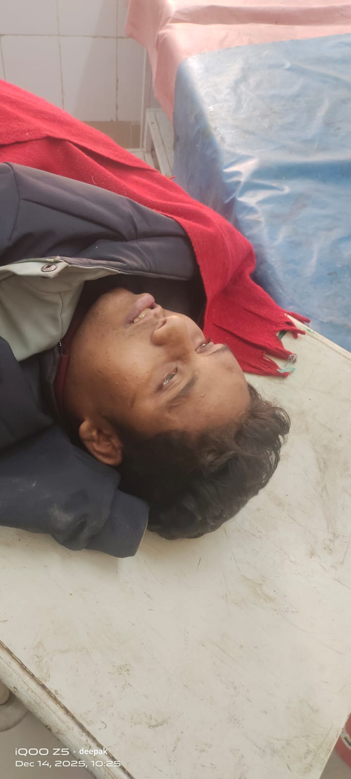 मझिआंव में पिकअप–मोटरसाइकिल की जोरदार टक्कर, दो युवक गंभीर रूप से घायल, गढ़वा रेफर