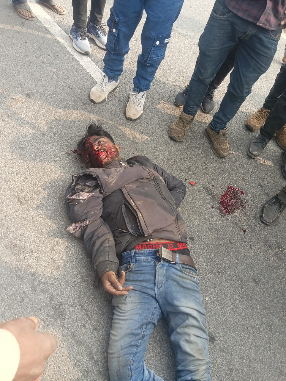 ब्रेकिंग न्यूज़:भवनाथपुर थाना क्षेत्र में सड़क हादसा, युवक की मौत, एक गंभीर घायल