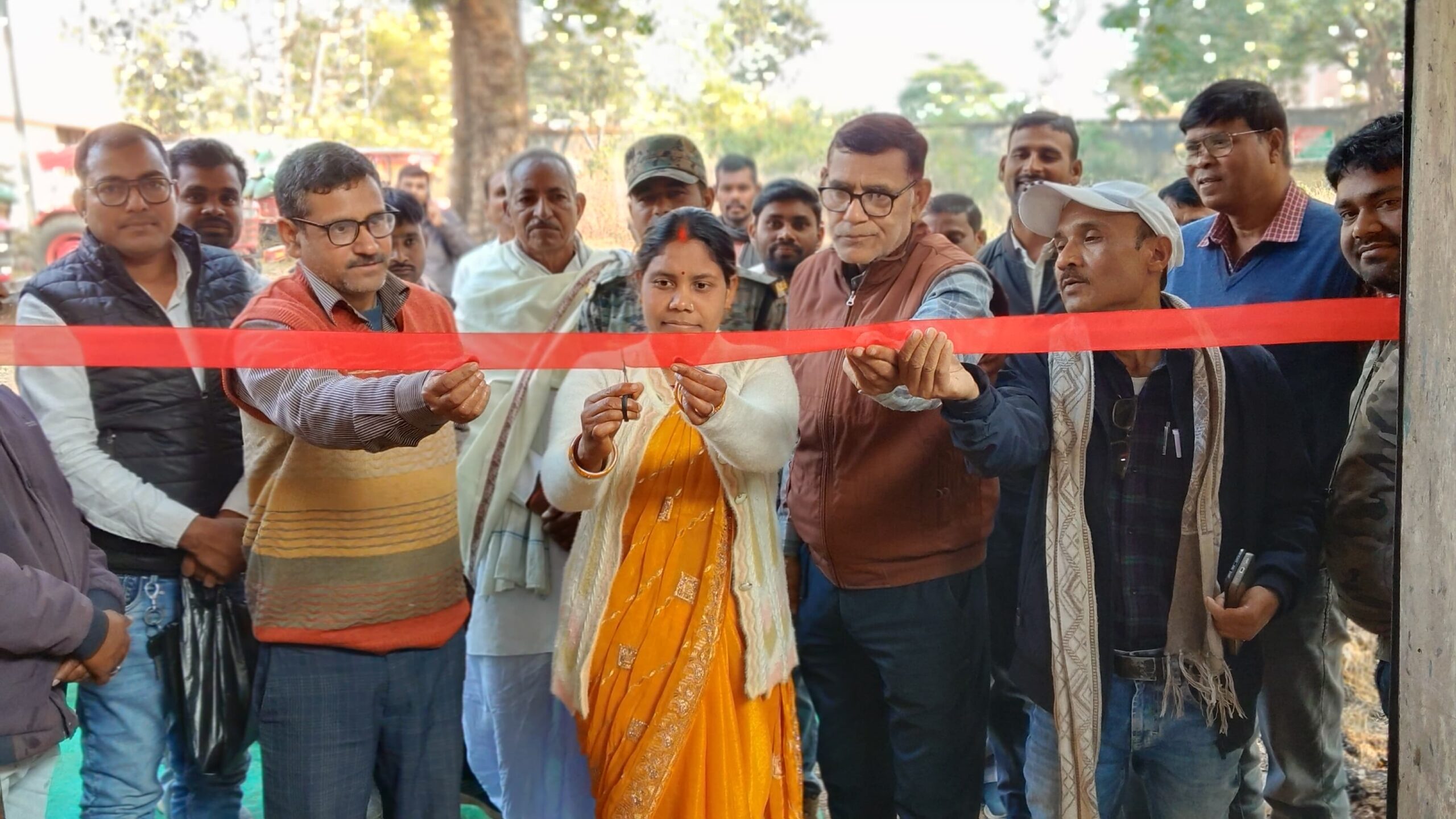 चिनिया प्रखंड में धान क्रय केंद्र का हुआ शुभारंभ