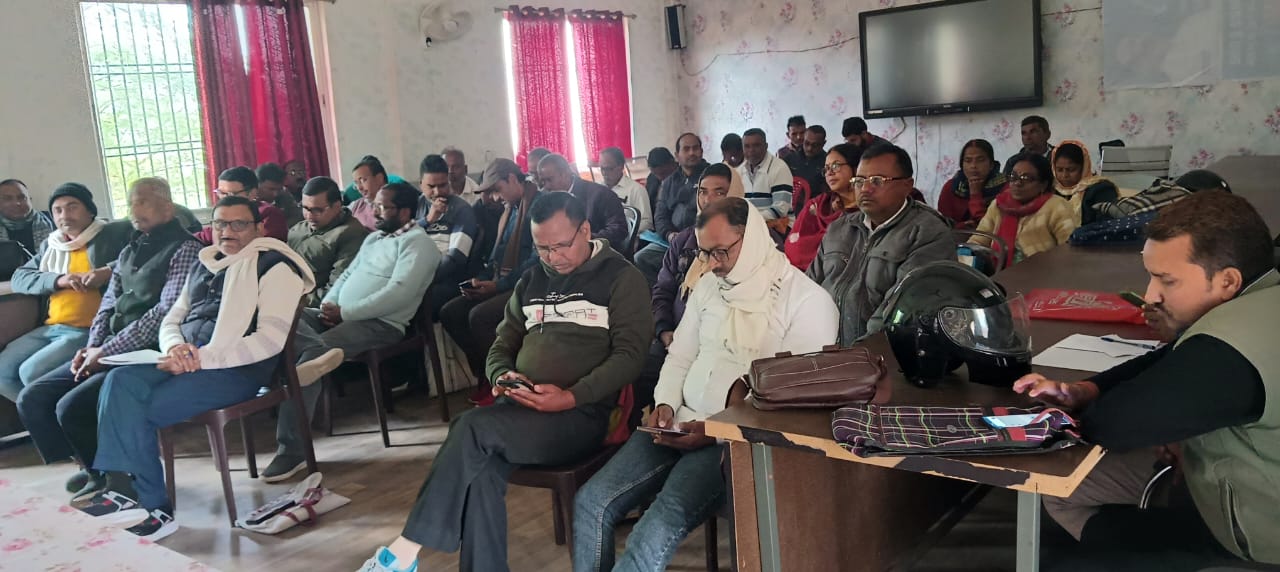 मझिआंव में गुरु गोष्ठी आयोजित, बीपीओ ने स्कूल प्रधानाध्यापकों को दिए कई निर्देश