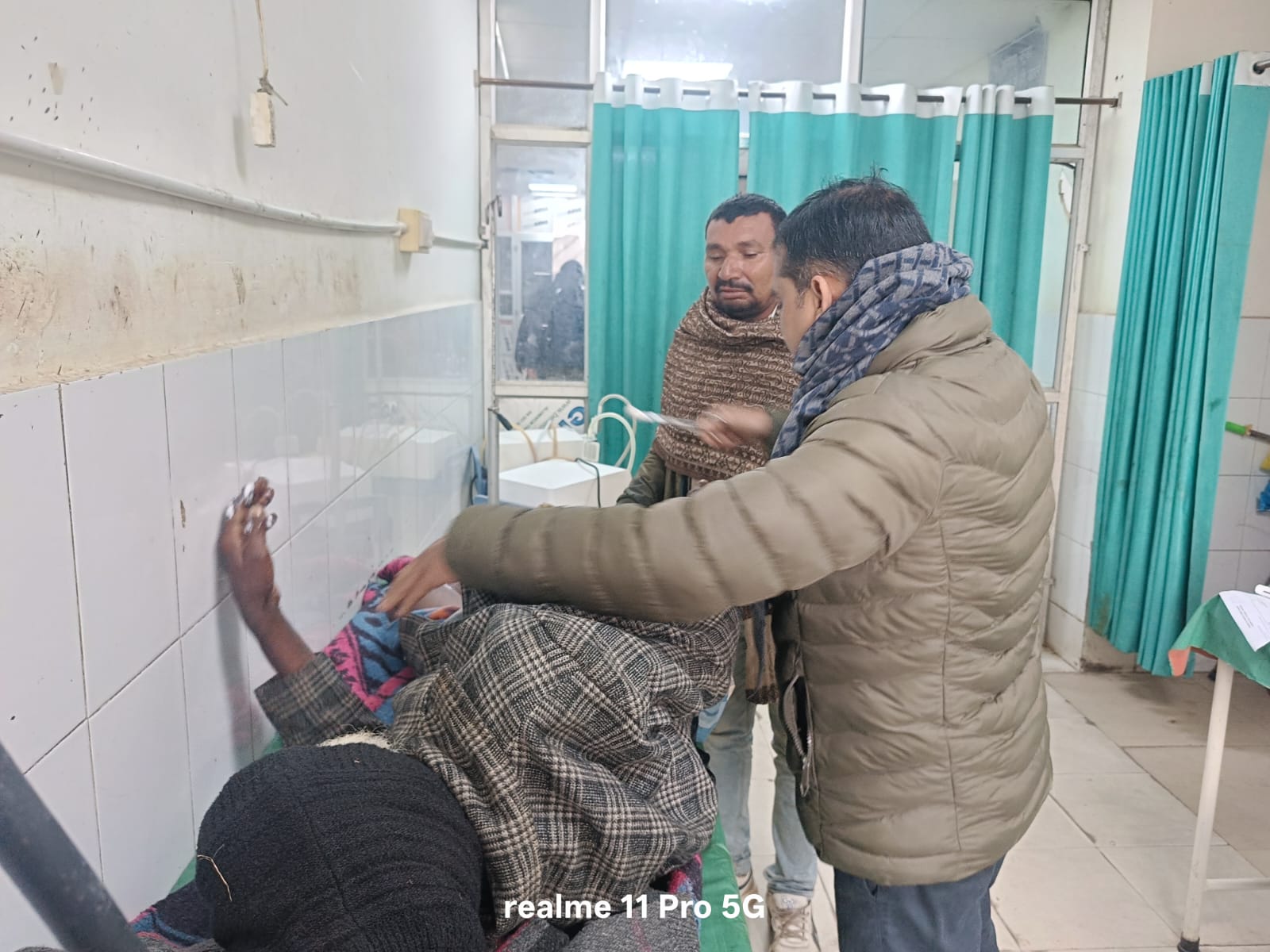 आग तापने के क्रम में आग से जलकर 80 वर्षीय व्यक्ति घायल हालत गंभीर