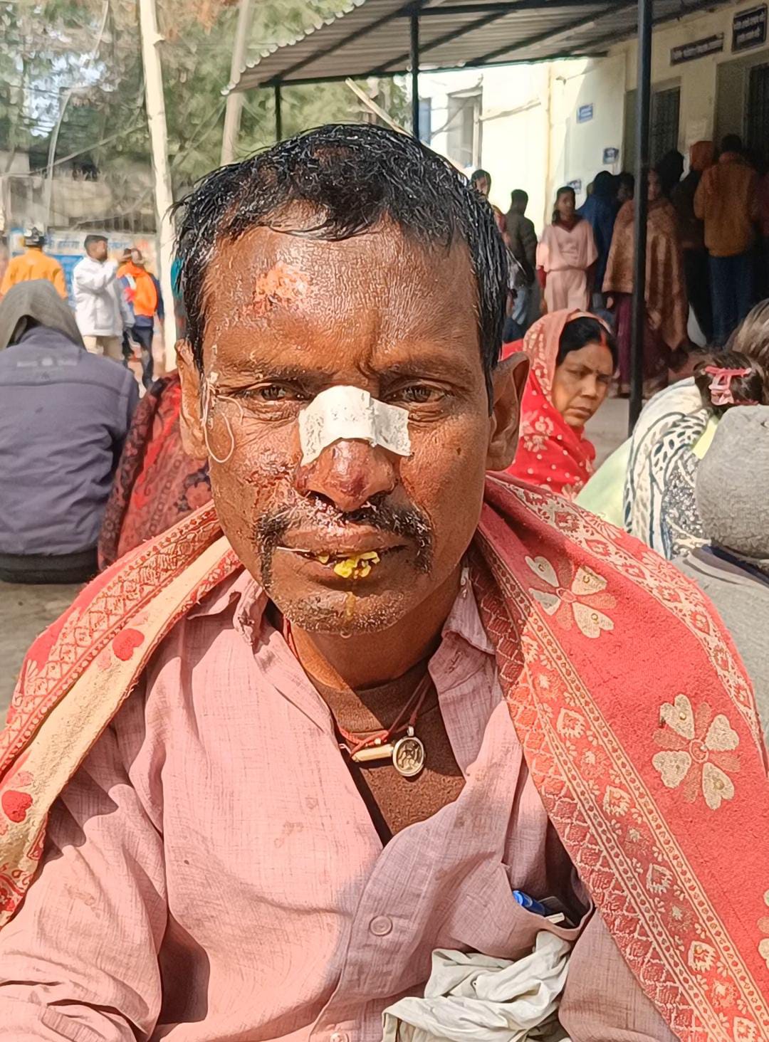 दबंगों ने चंदेश्वर राम  को लाठी डंडे से पीट कर किया घायल,हालत गंभीर