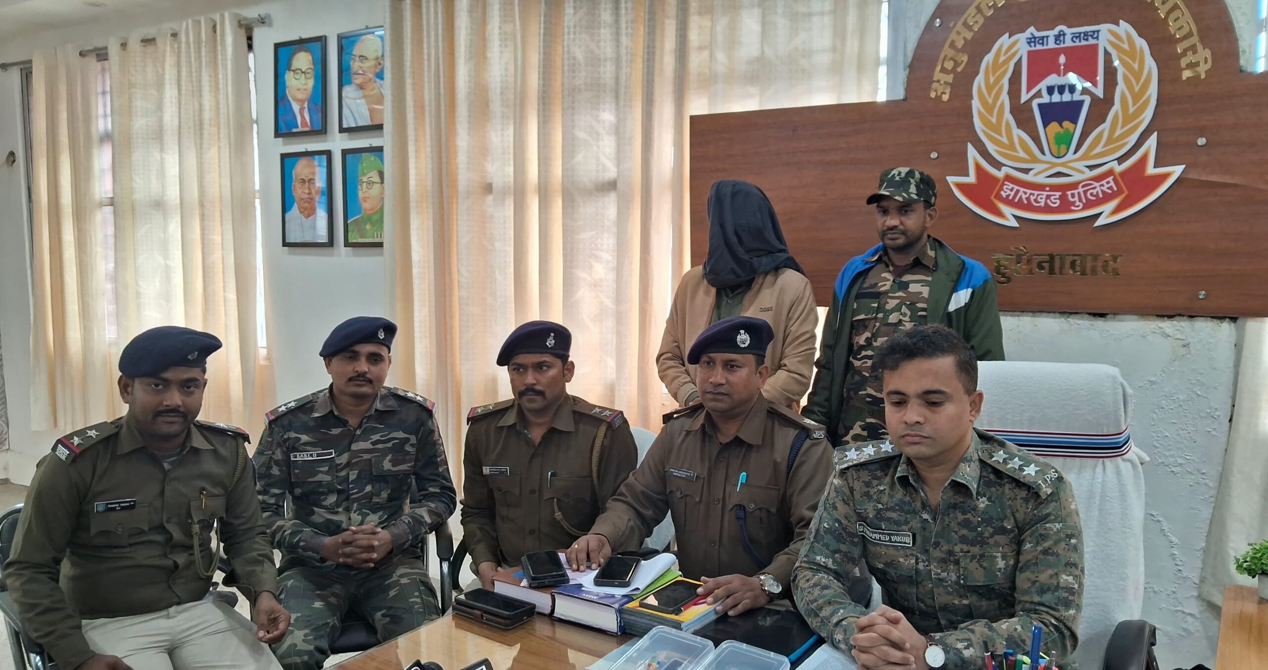 फर्जी आईएएस बनकर घूम रहा था युवक, हुसैनाबाद पुलिस ने किया गिरफ्तार