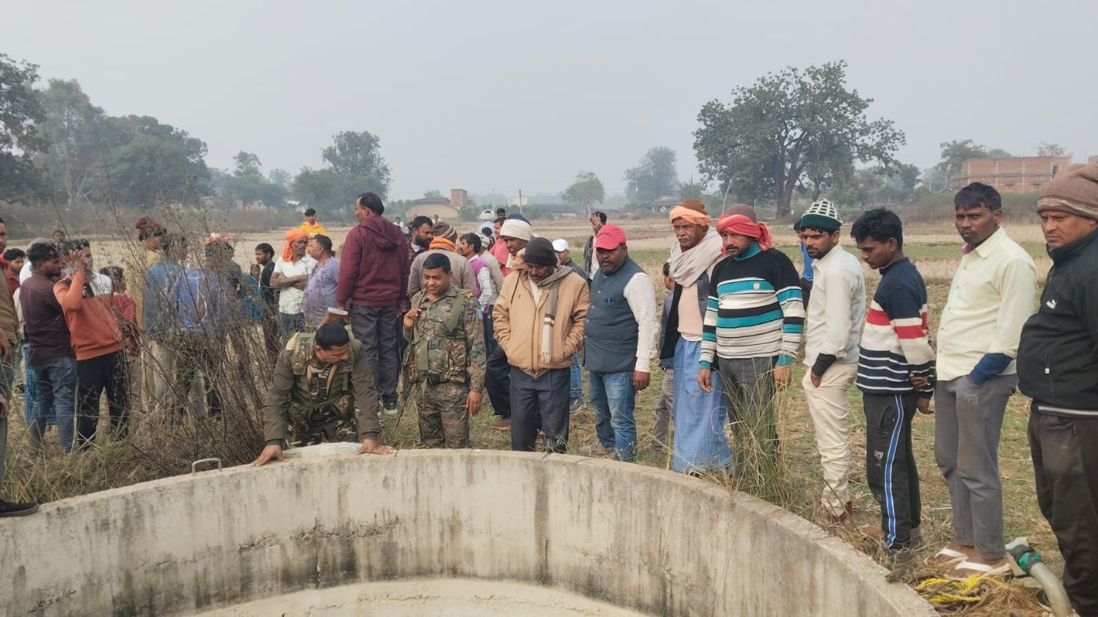 मेराल पश्चिमी पंचायत में कुएं में गिरने से 60 वर्षीय व्यक्ति की मौत, पंचायत में शोक