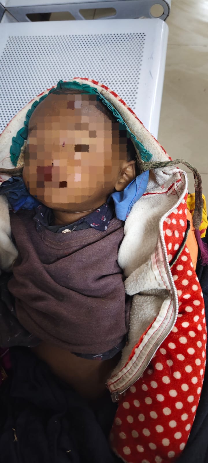 ट्रैक्टर की चपेट में आकर डेढ़ वर्षीय बच्चे की मौत, परिजनों का रो-रो कर हुआ बुरा हाल