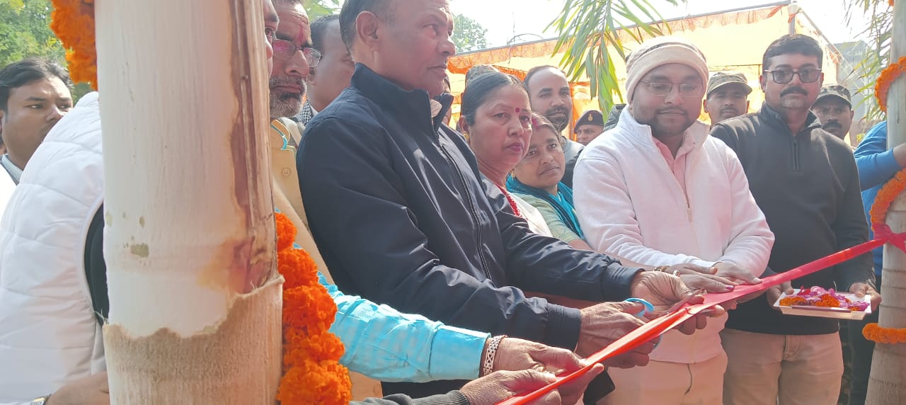 मझिआंव नगर पंचायत में विधायक ने 80 लाख की 16 योजनाओं का किया शिलान्या