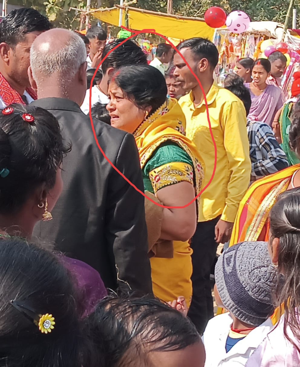 मझिआंव हनुमान मंदिर में मकर संक्रांति मेला के दौरान महिला से सोने की चेन चोरी, लोग आक्रोशित