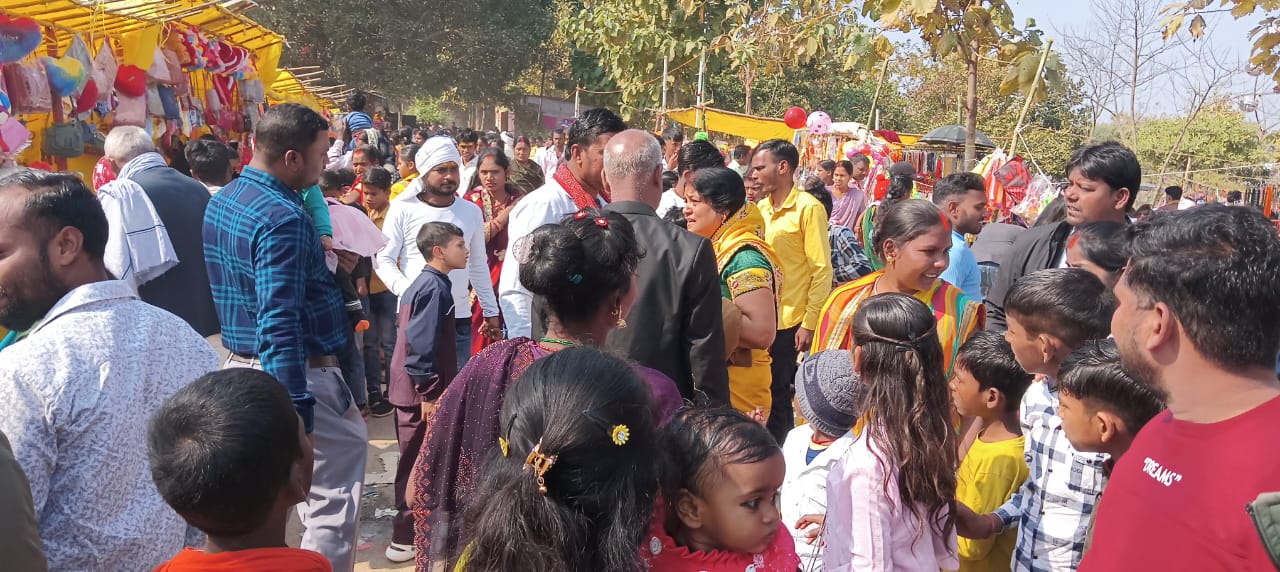 मकर संक्रांति पर्व के अवसर पर मझिआंव एवं बरडीहा प्रखंड के विभिन्न क्षेत्रों में मेले का आयोजन