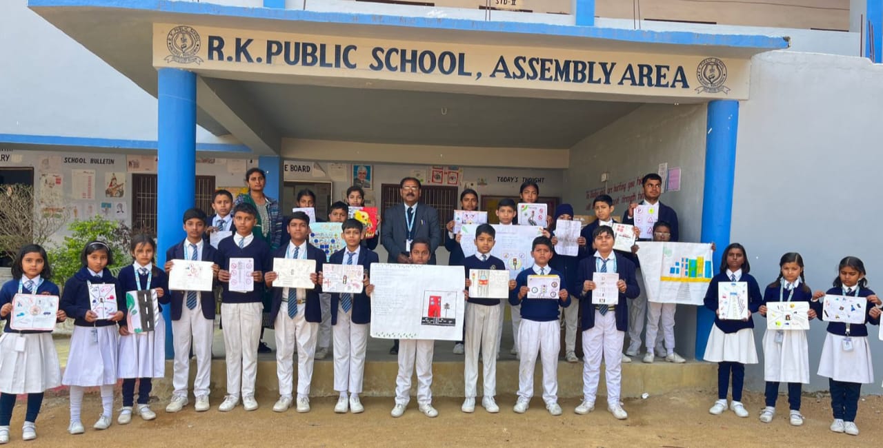 आर.के. पब्लिक स्कूल में राष्ट्रीय सड़क सुरक्षा माह के तहत जागरूकता कार्यक्रम आयोजित