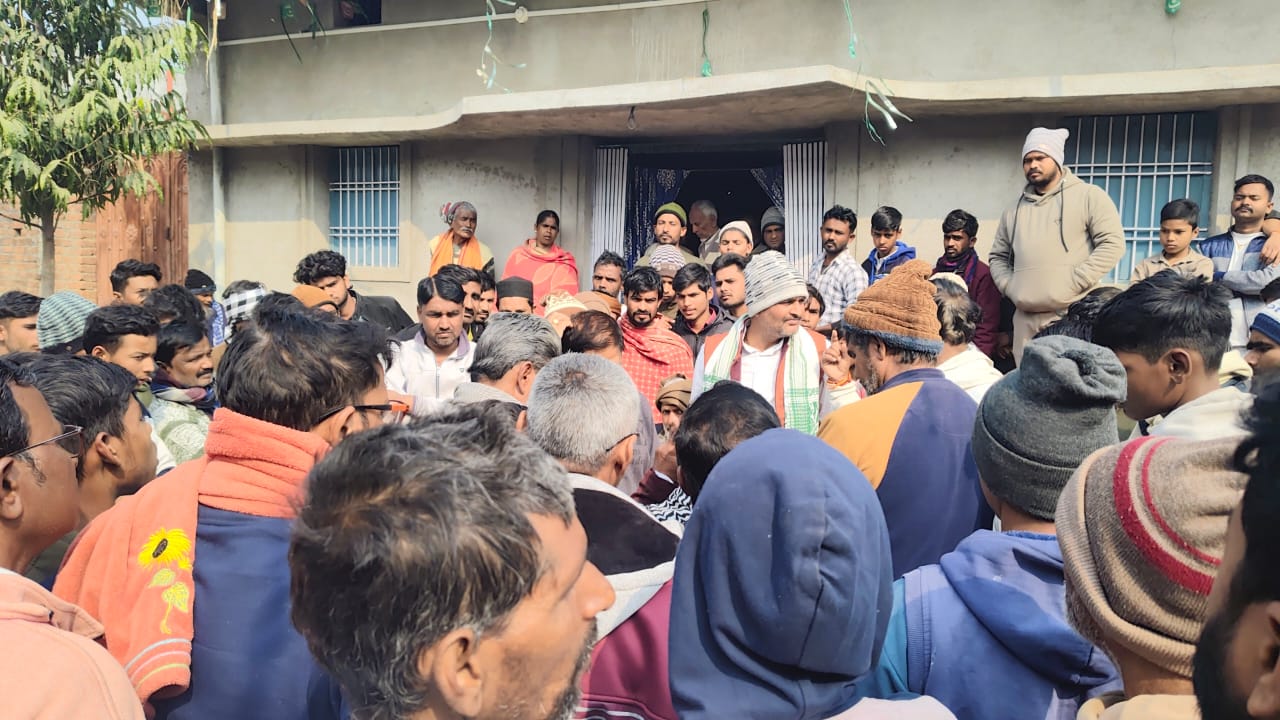 मझिआंव थाना क्षेत्र के कामत गांव में मां-बेटी की संदिग्ध मौत, पोस्टमार्टम रिपोर्ट का इंतजार