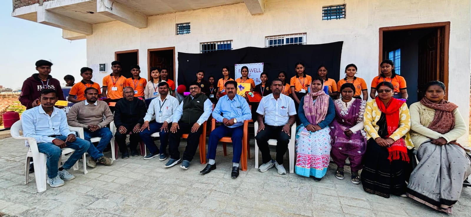 एस डी मेमोरियल एकेडमी में आठवीं के विद्यार्थियों को दी गई भावभीनी विदाई